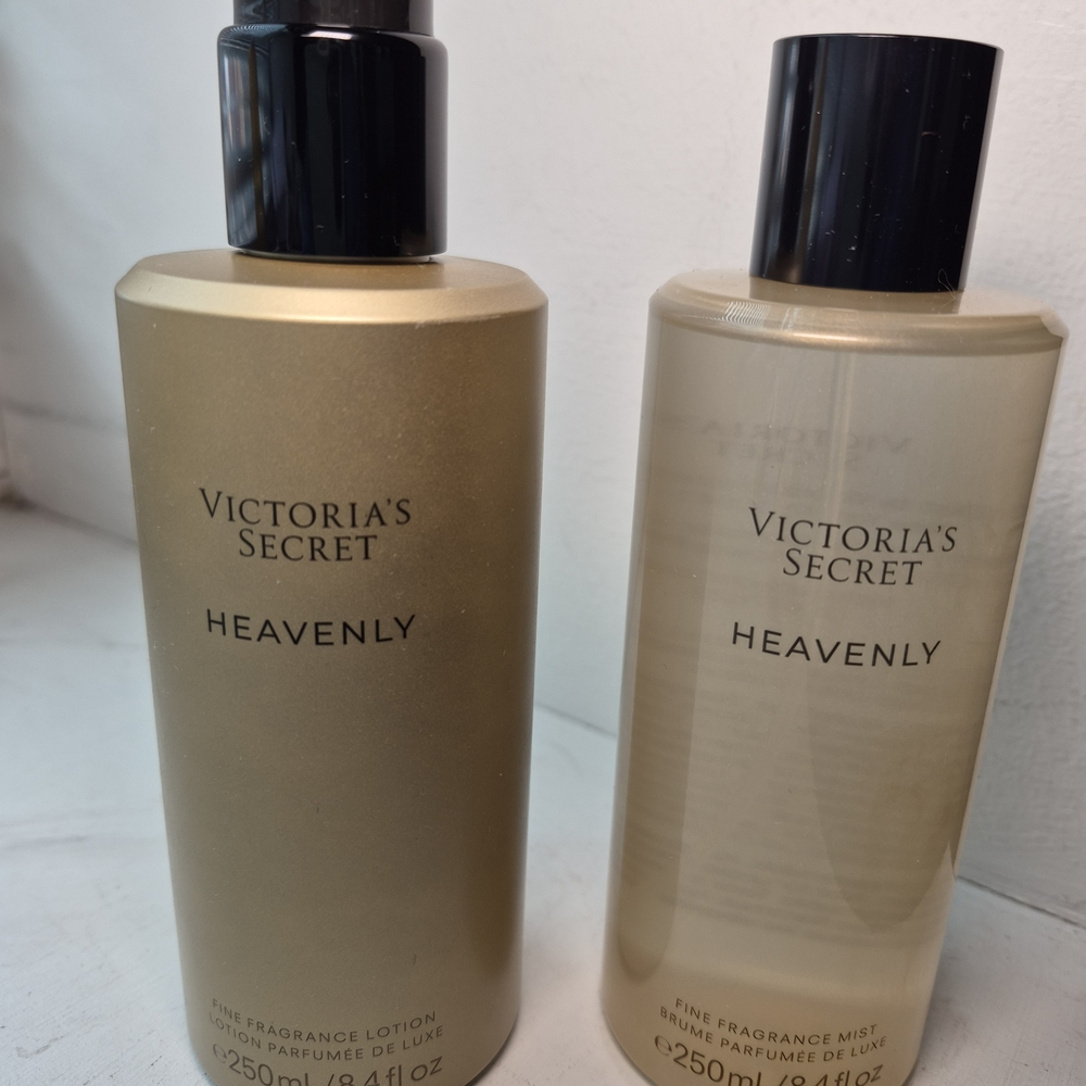 Victoria's Secret Heavenly Body Lotion & Mist in Gold - Picture 2 of 4